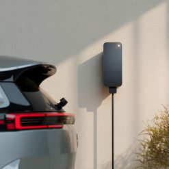 Amina S Wallbox 22 kW mit festem Typ-2-Kabel